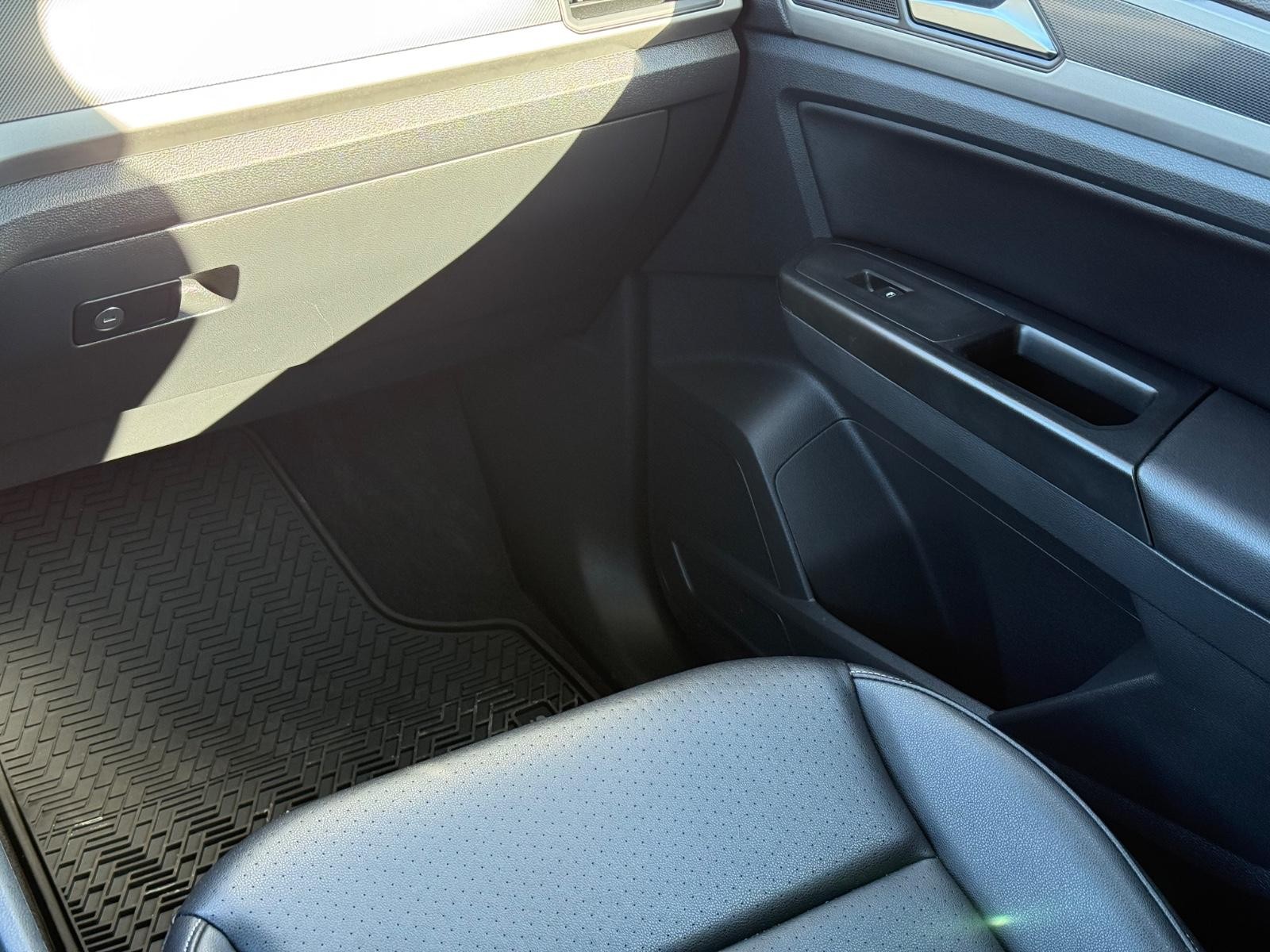 Volkswagen Atlas Vehicle Image 15