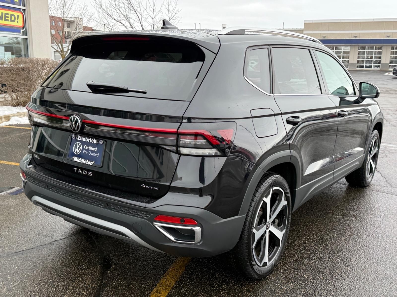 Volkswagen Taos Vehicle Image 03