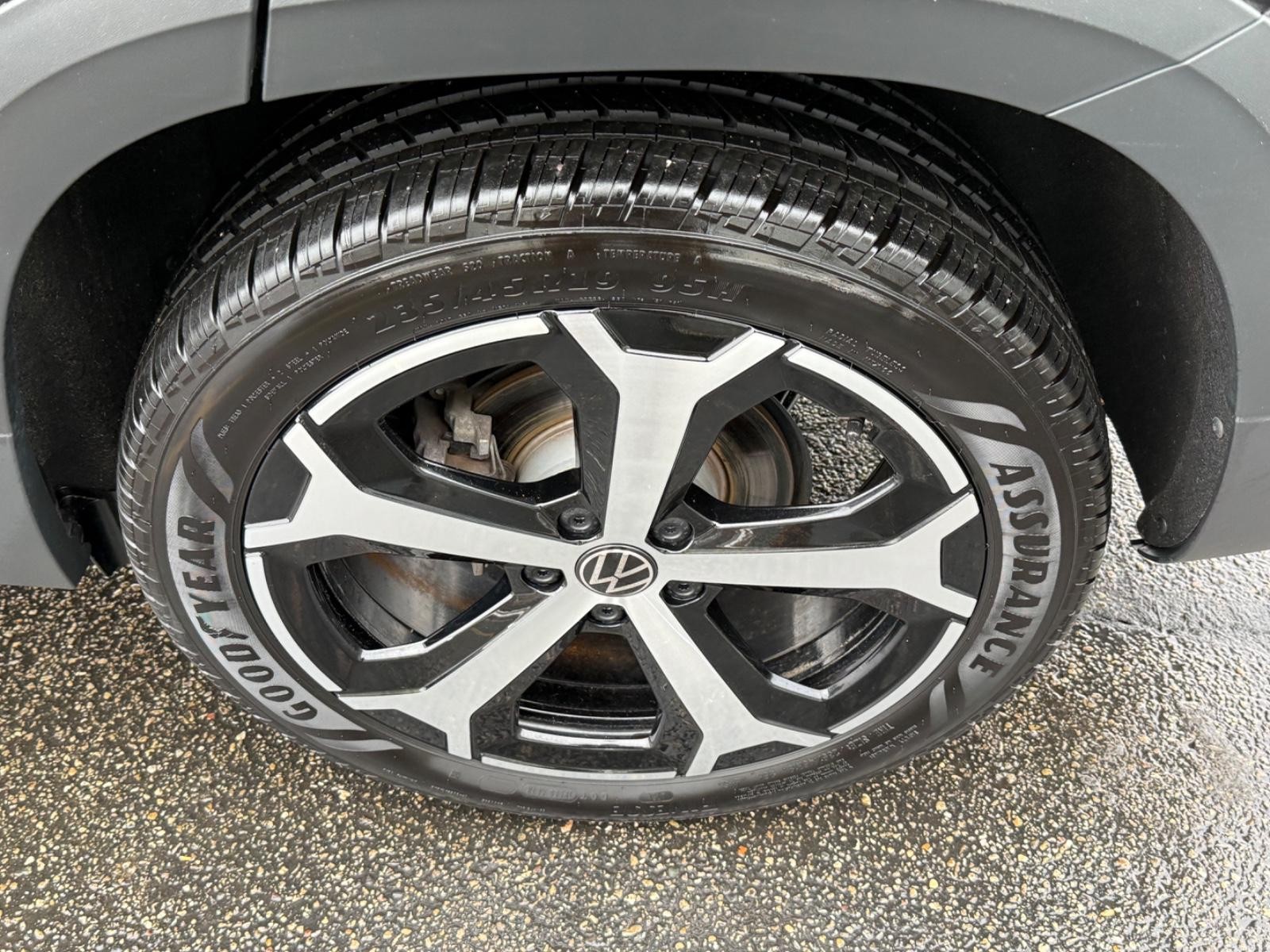 Volkswagen Taos Vehicle Image 07