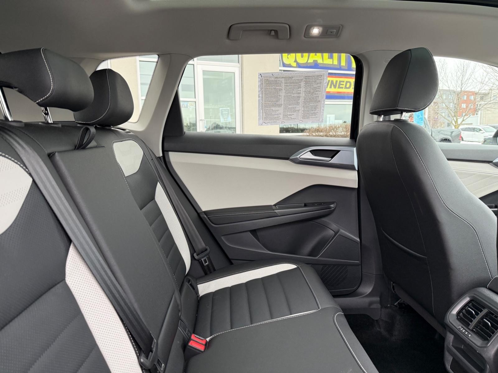 Volkswagen Taos Vehicle Image 10