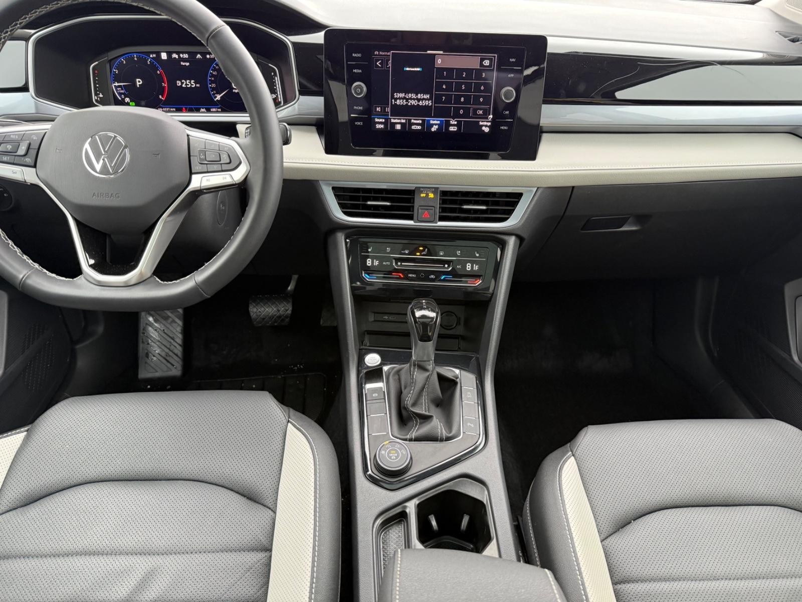 Volkswagen Taos Vehicle Image 11