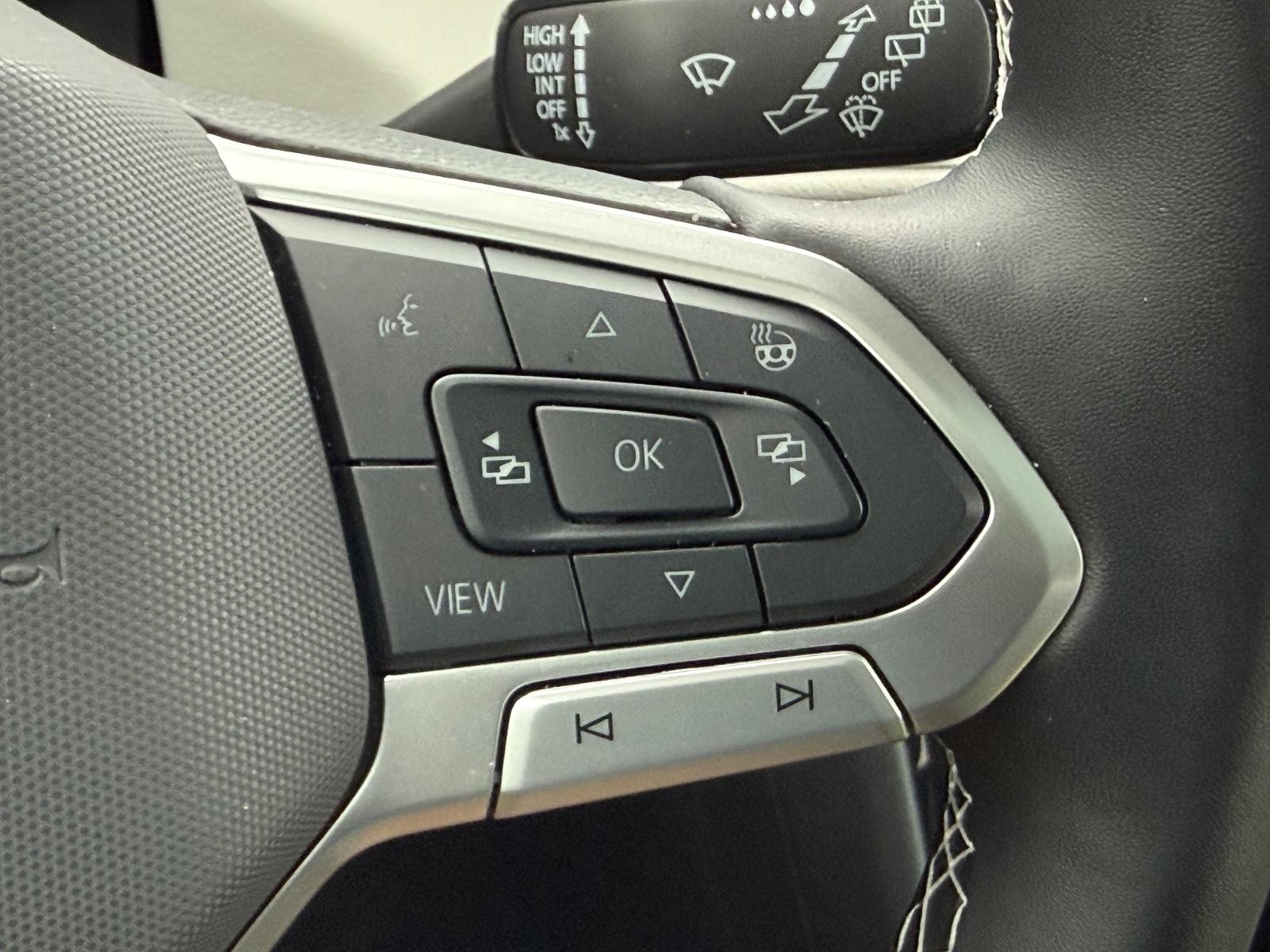 Volkswagen Taos Vehicle Image 17