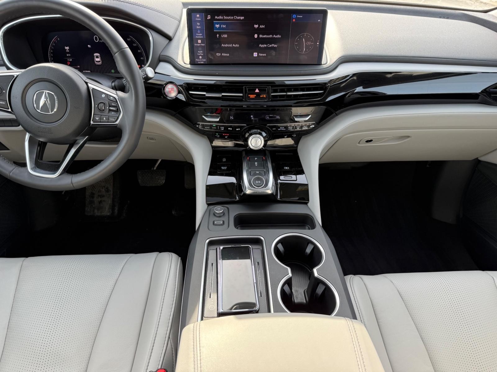 Acura MDX Vehicle Image 11