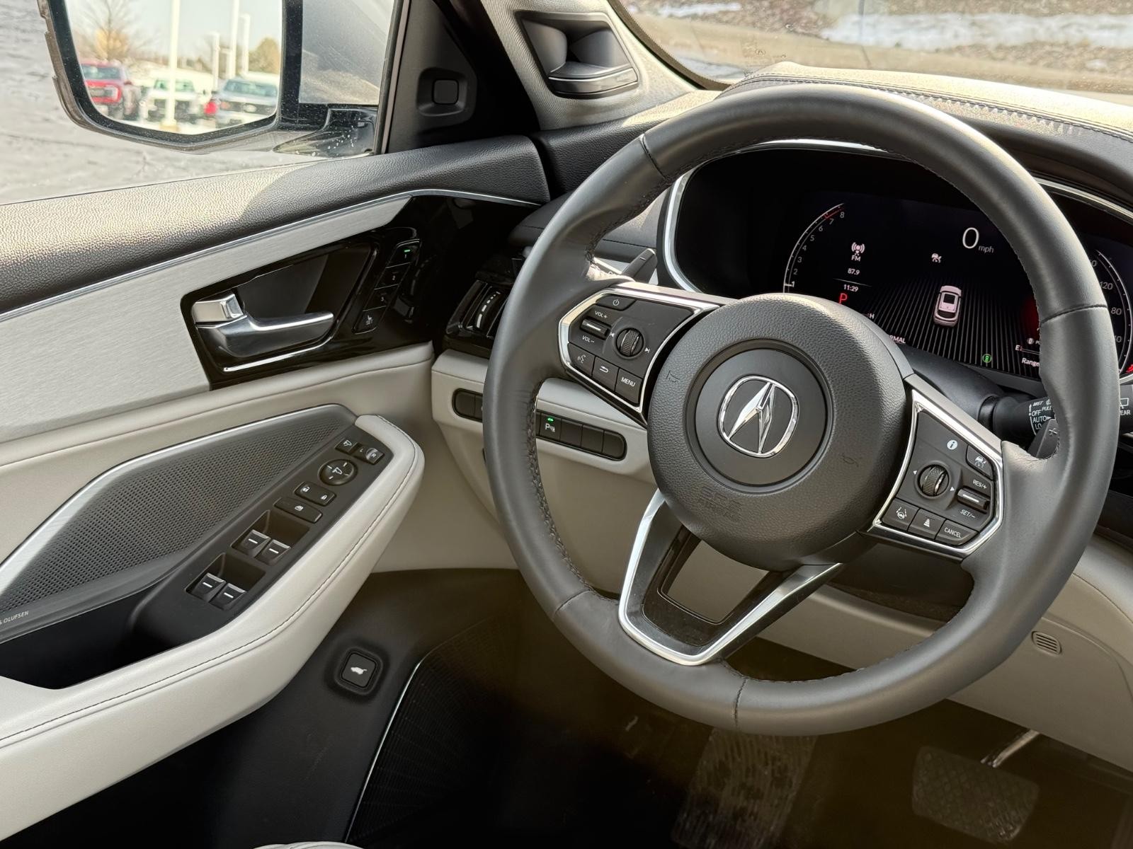 Acura MDX Vehicle Image 13