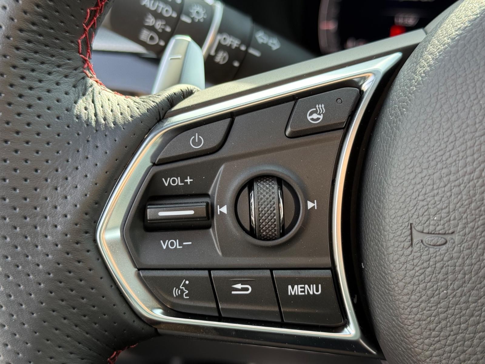 Acura MDX Vehicle Image 11