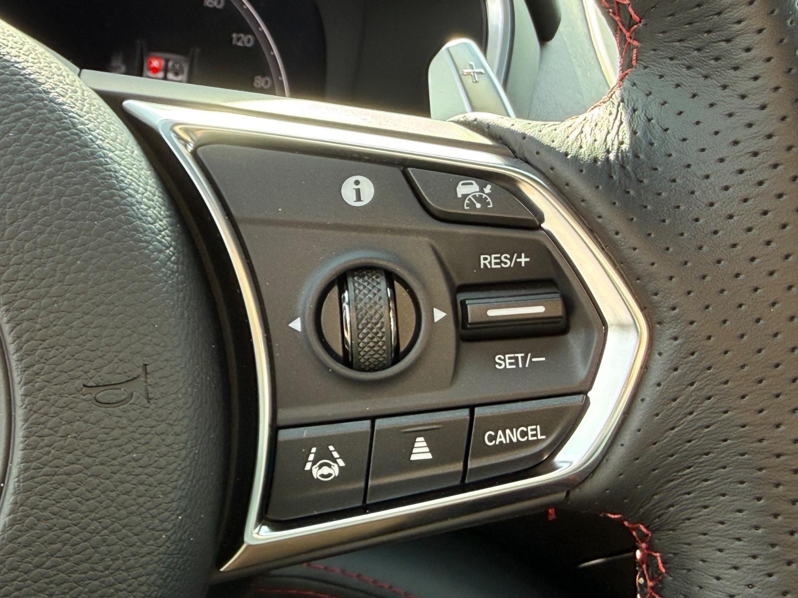 Acura MDX Vehicle Image 12