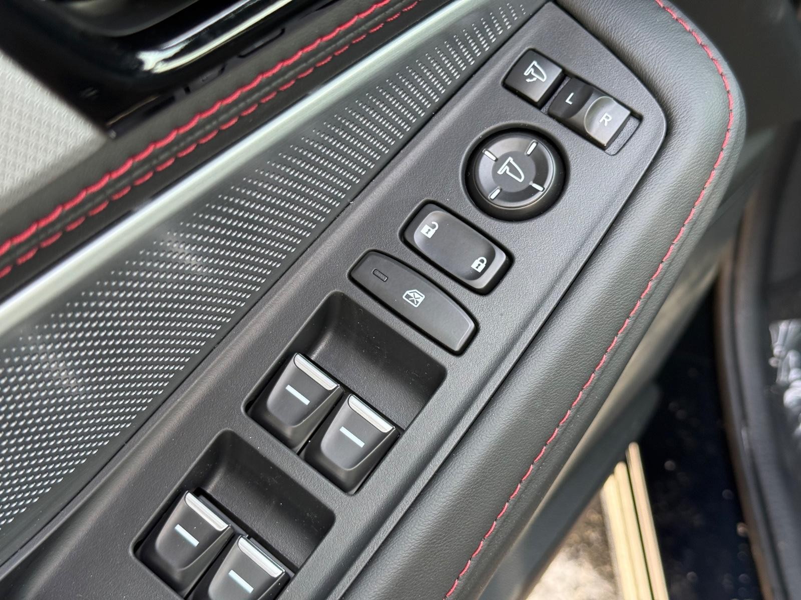 Acura MDX Vehicle Image 15