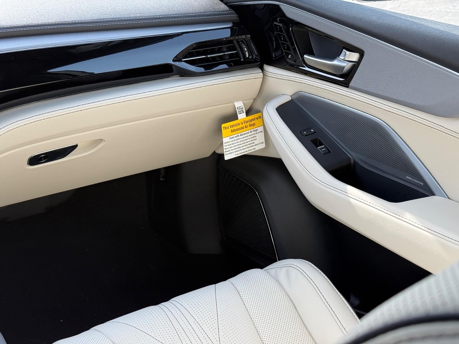 Acura MDX Vehicle Image 09