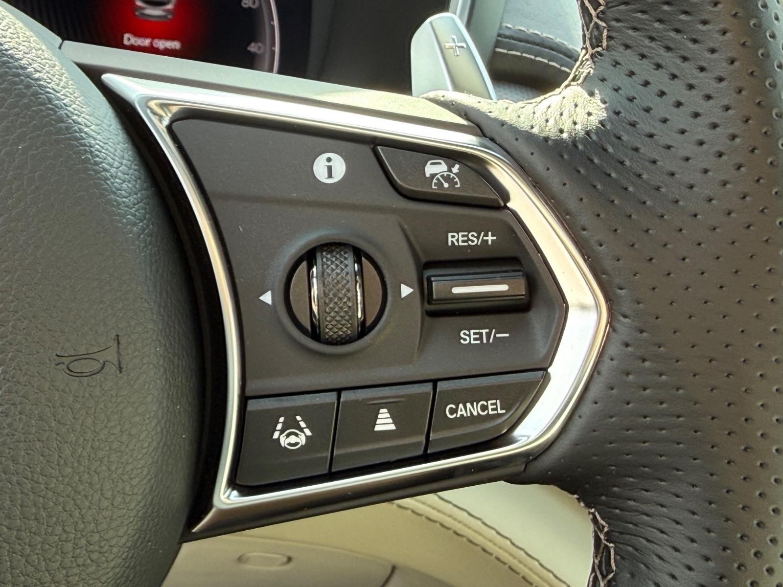 Acura MDX Vehicle Image 12