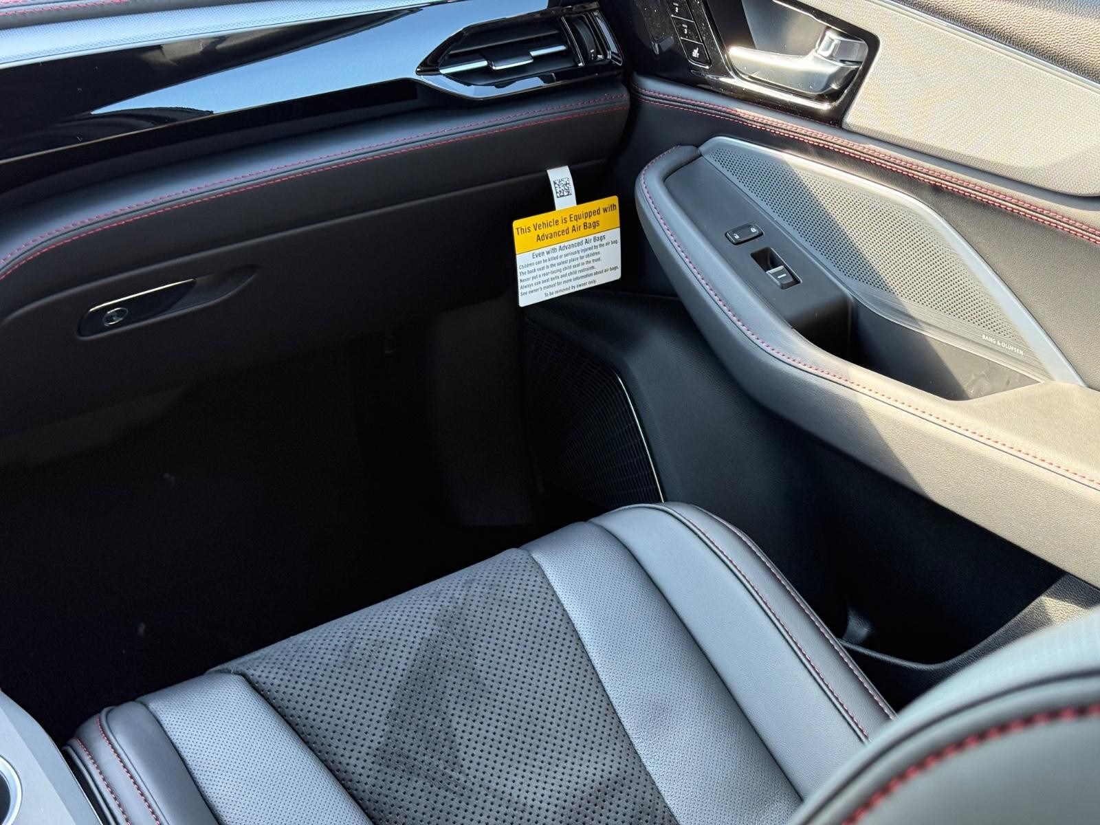 Acura MDX Vehicle Image 10