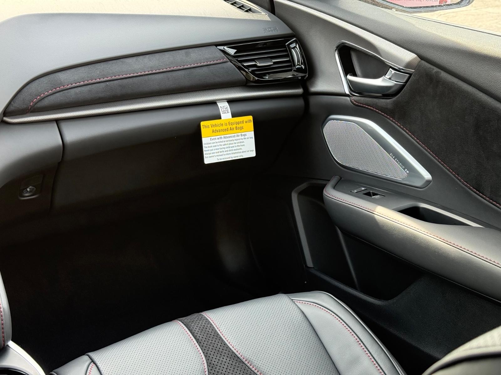 Acura RDX Vehicle Image 09