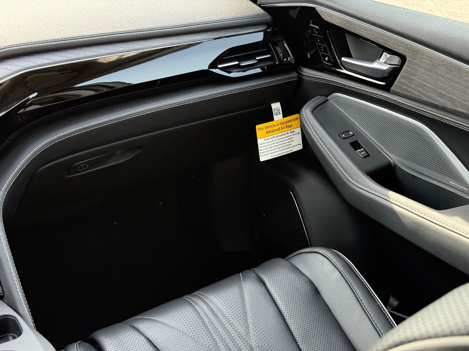 Acura MDX Vehicle Image 09