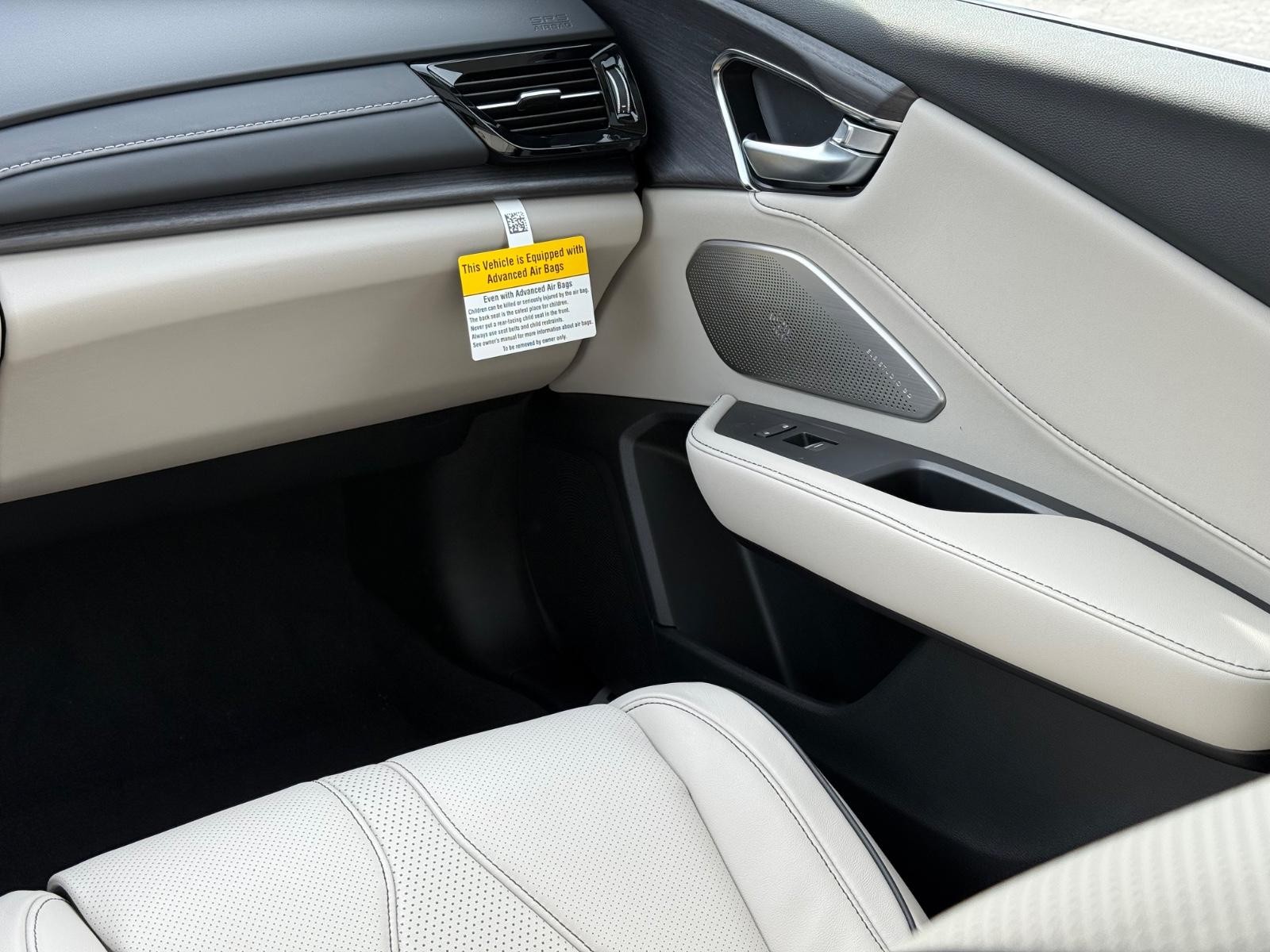 Acura RDX Vehicle Image 25