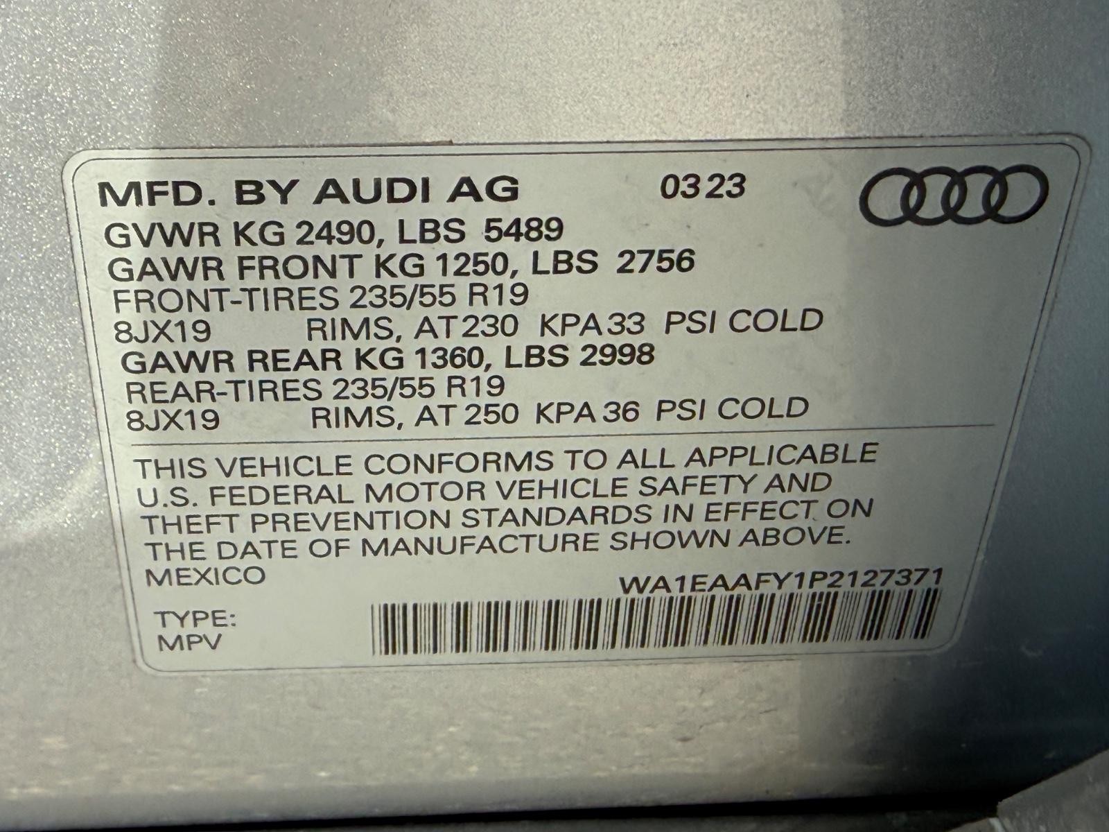 Audi Q5 Vehicle Full-screen Gallery Image 23