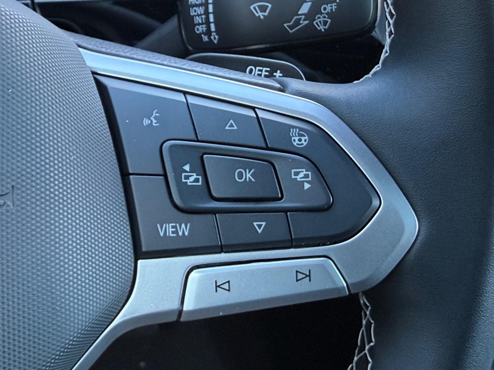 Volkswagen Atlas Cross Sport Vehicle Image 12