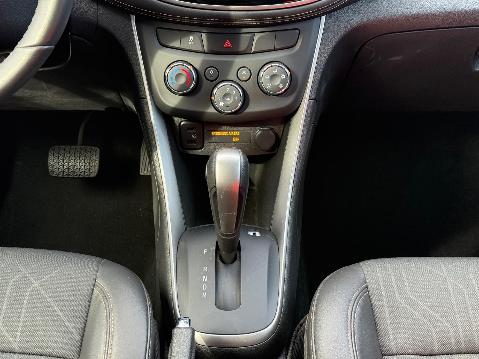 Chevrolet Trax Vehicle Image 13