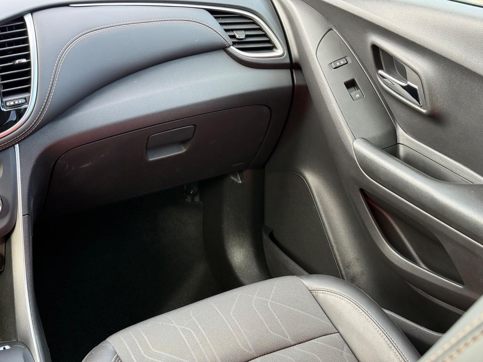 Chevrolet Trax Vehicle Image 15