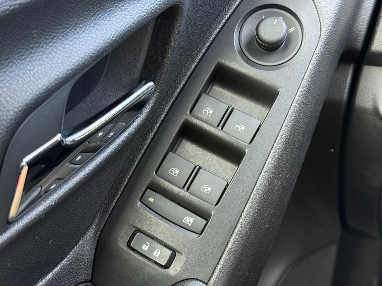 Chevrolet Trax Vehicle Image 20