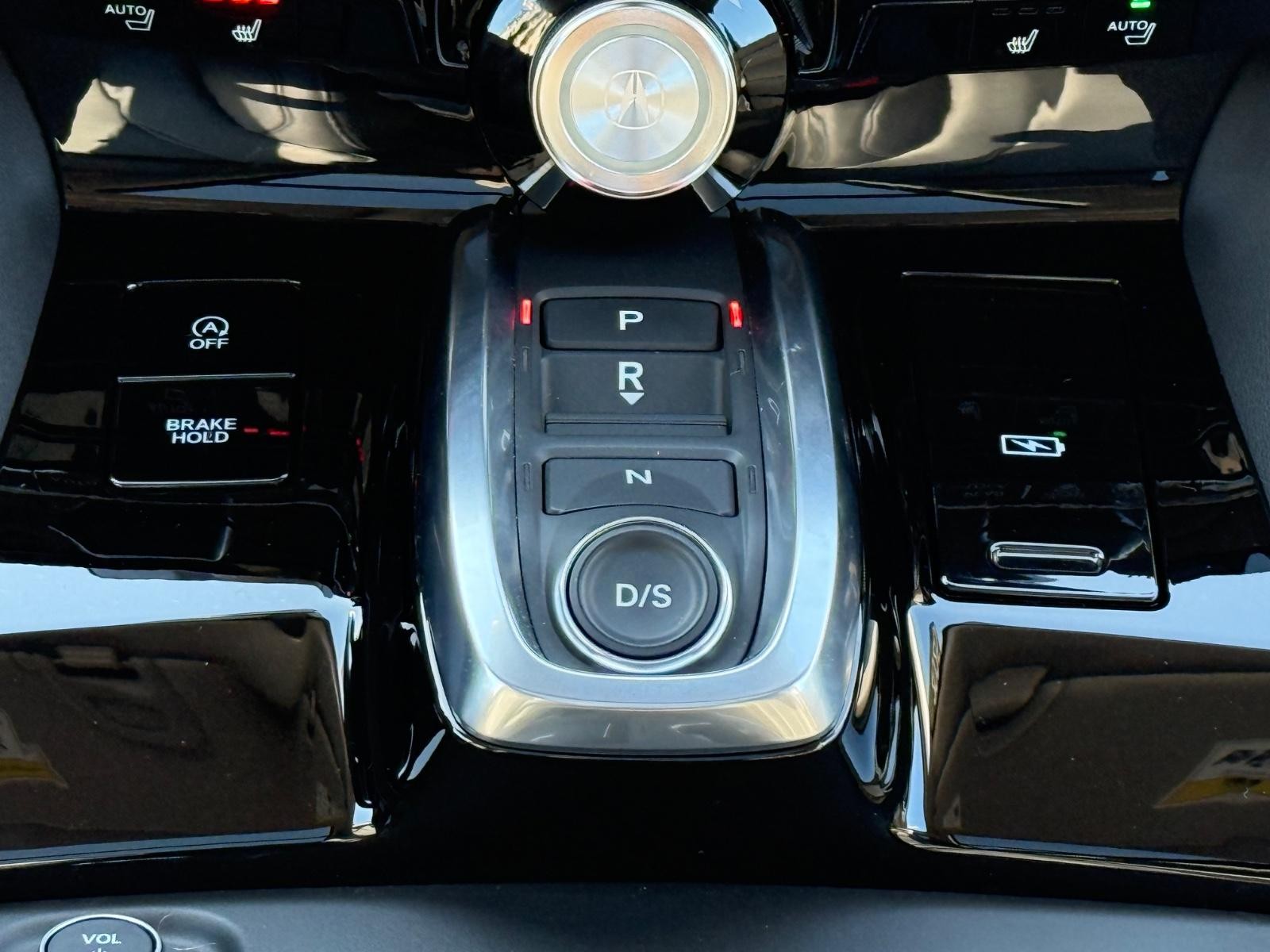 Acura MDX Vehicle Image 13