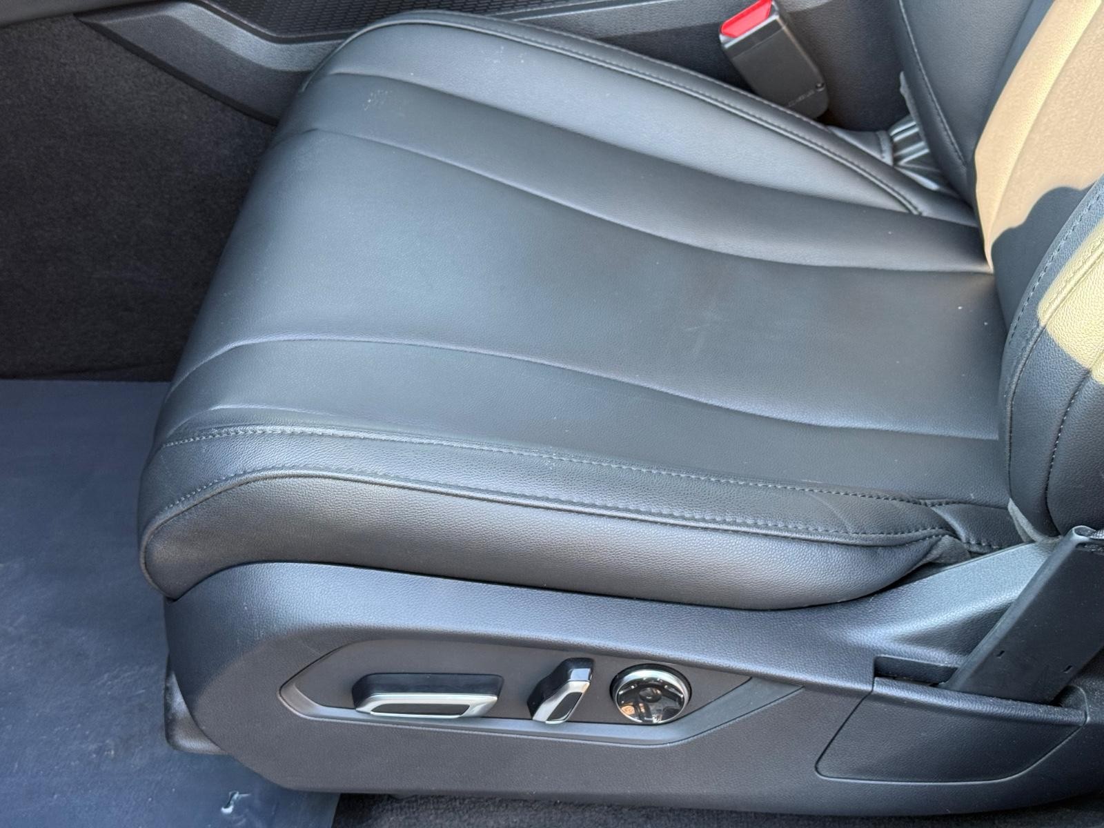 Acura MDX Vehicle Image 23