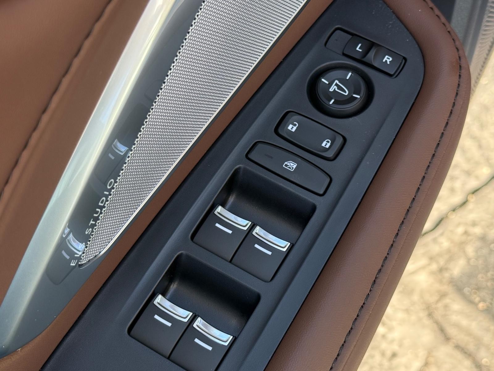 Acura RDX Vehicle Image 16