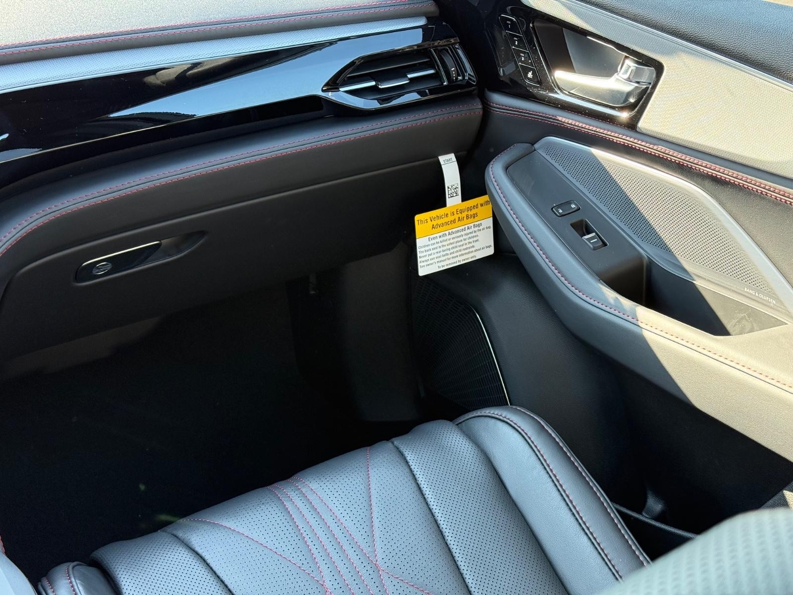 Acura MDX Vehicle Image 10