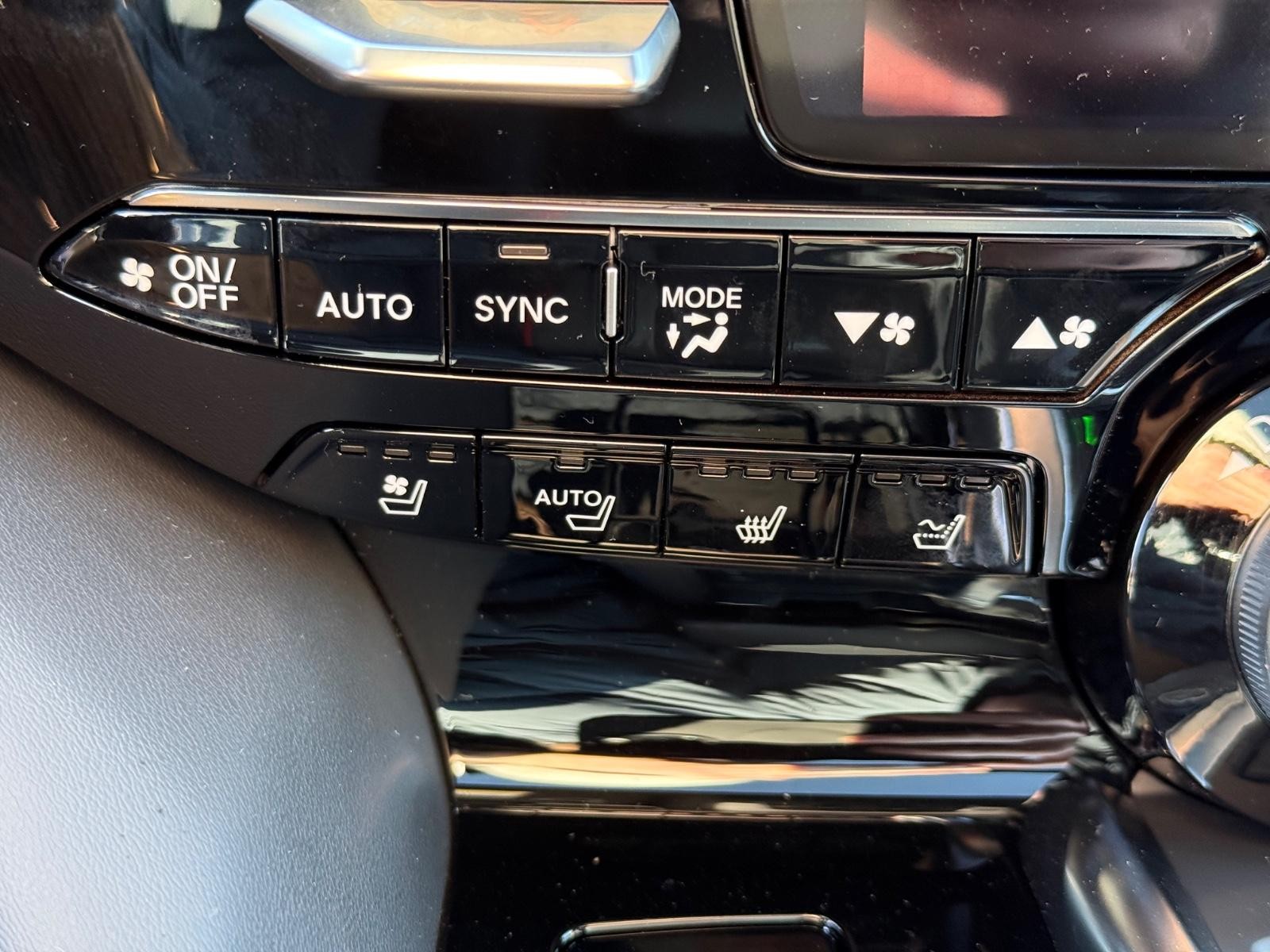 Acura MDX Vehicle Image 15