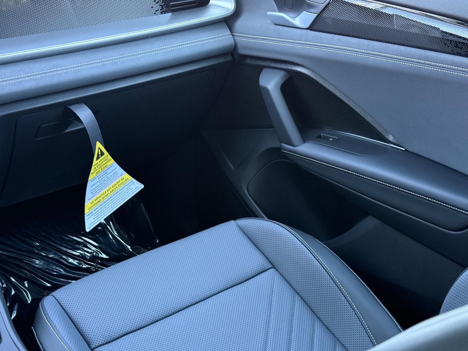 Volkswagen Tiguan Vehicle Image 09