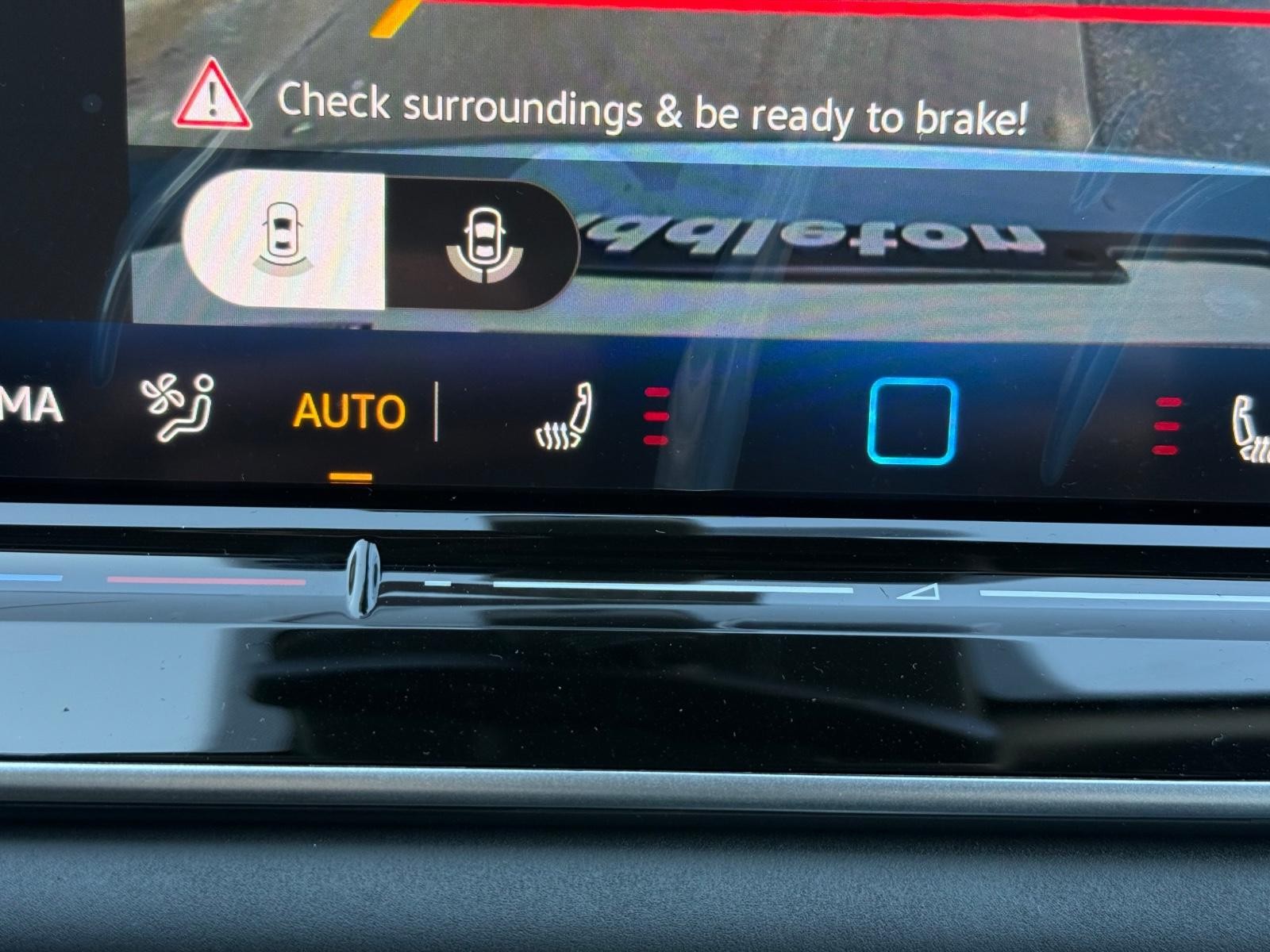 Volkswagen Tiguan Vehicle Image 14