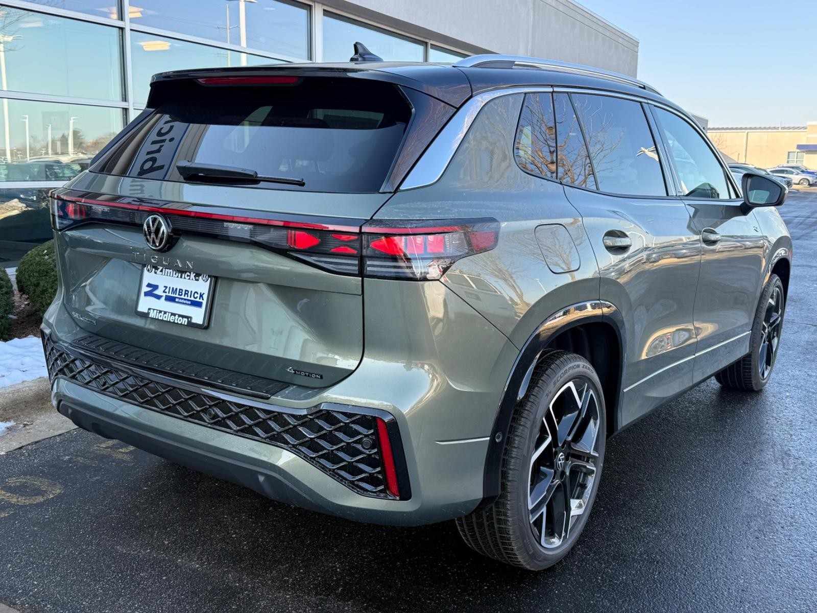 Volkswagen Tiguan Vehicle Image 03