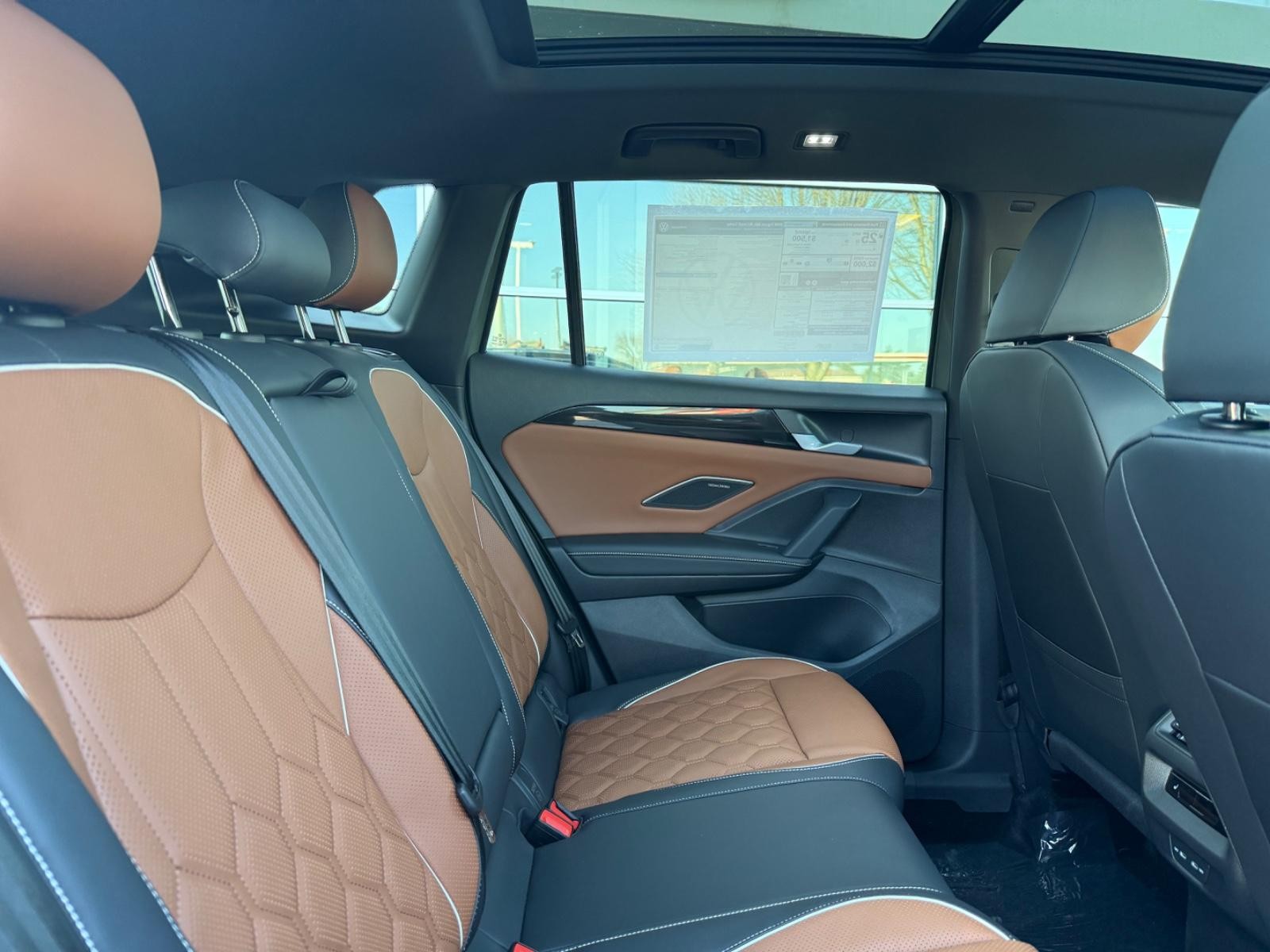 Volkswagen Tiguan Vehicle Image 05