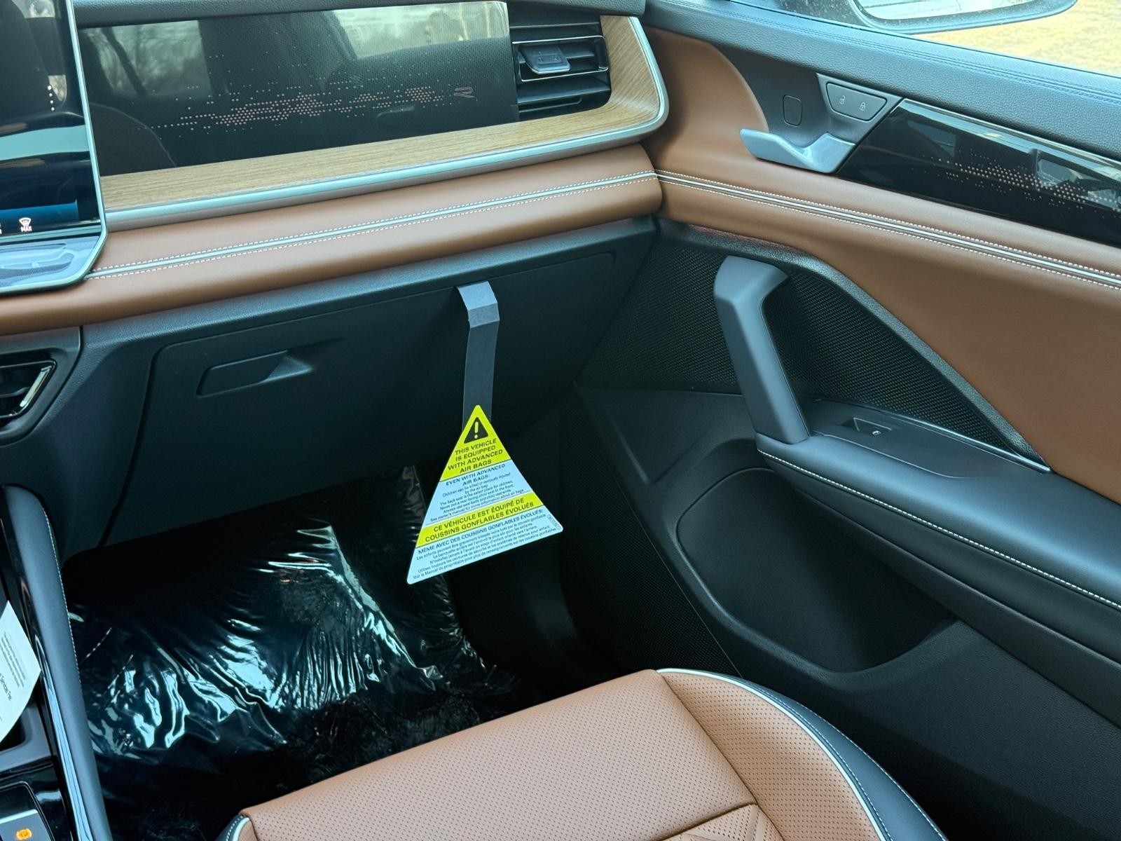 Volkswagen Tiguan Vehicle Image 09