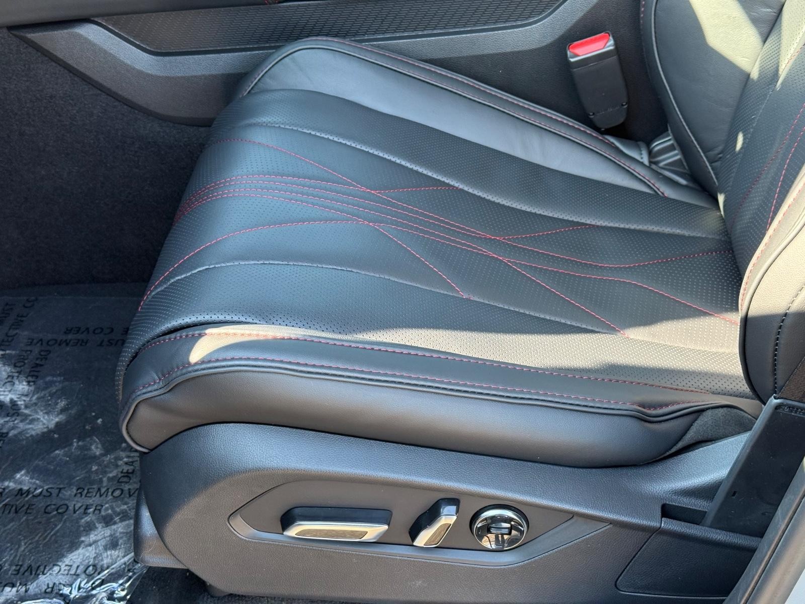 Acura MDX Vehicle Image 16