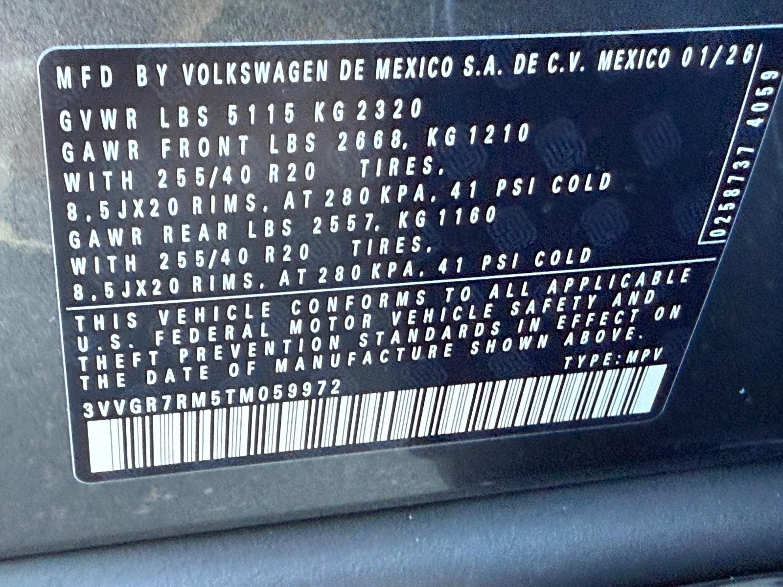 Volkswagen Tiguan Vehicle Image 16