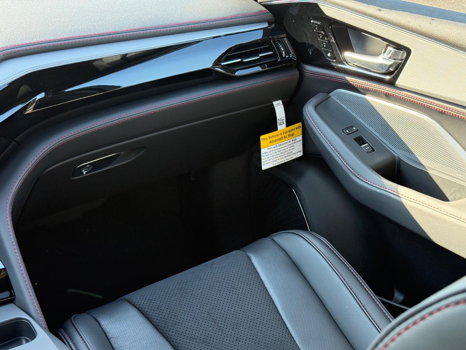 Acura MDX Vehicle Image 10