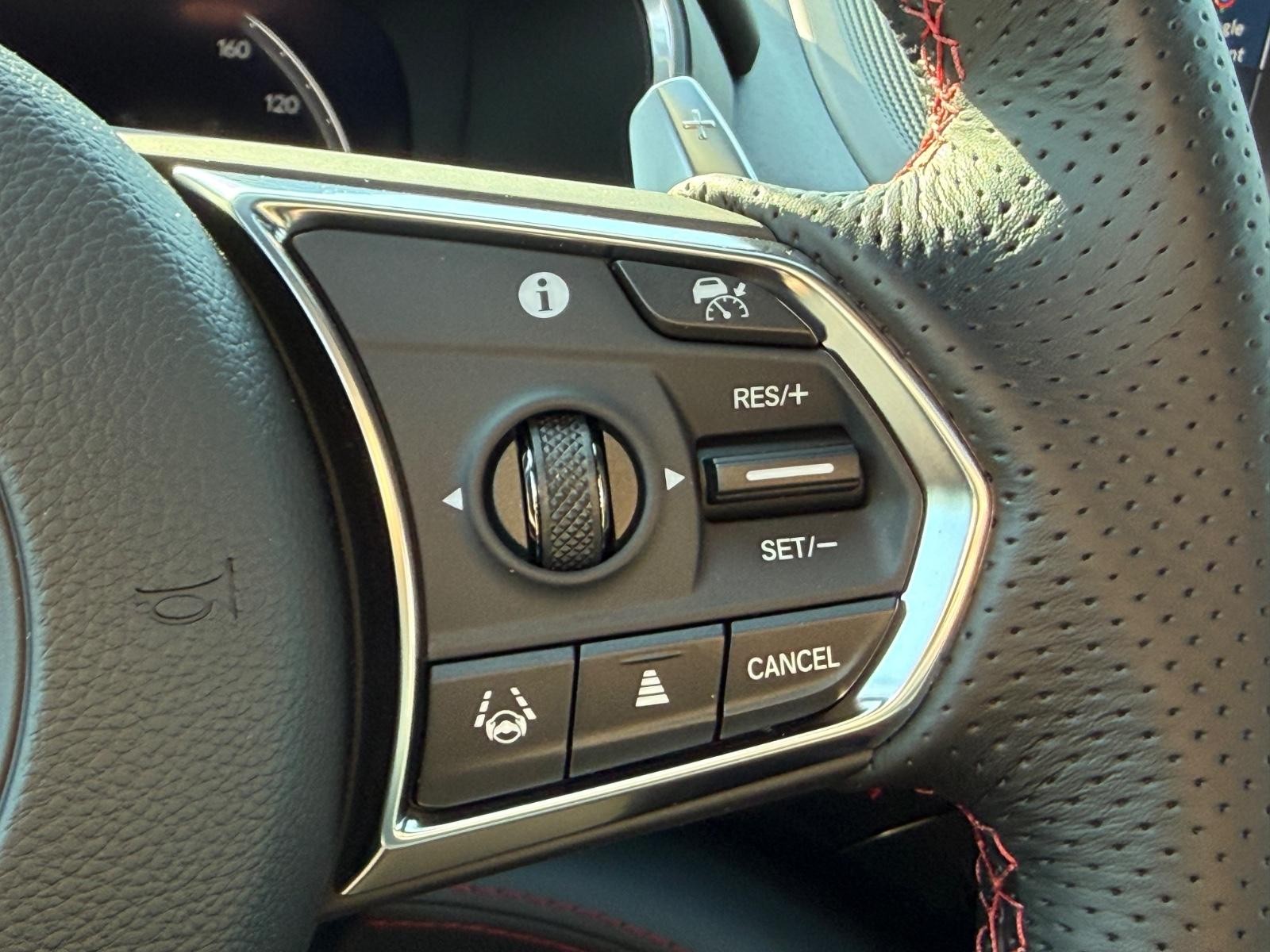 Acura MDX Vehicle Image 13