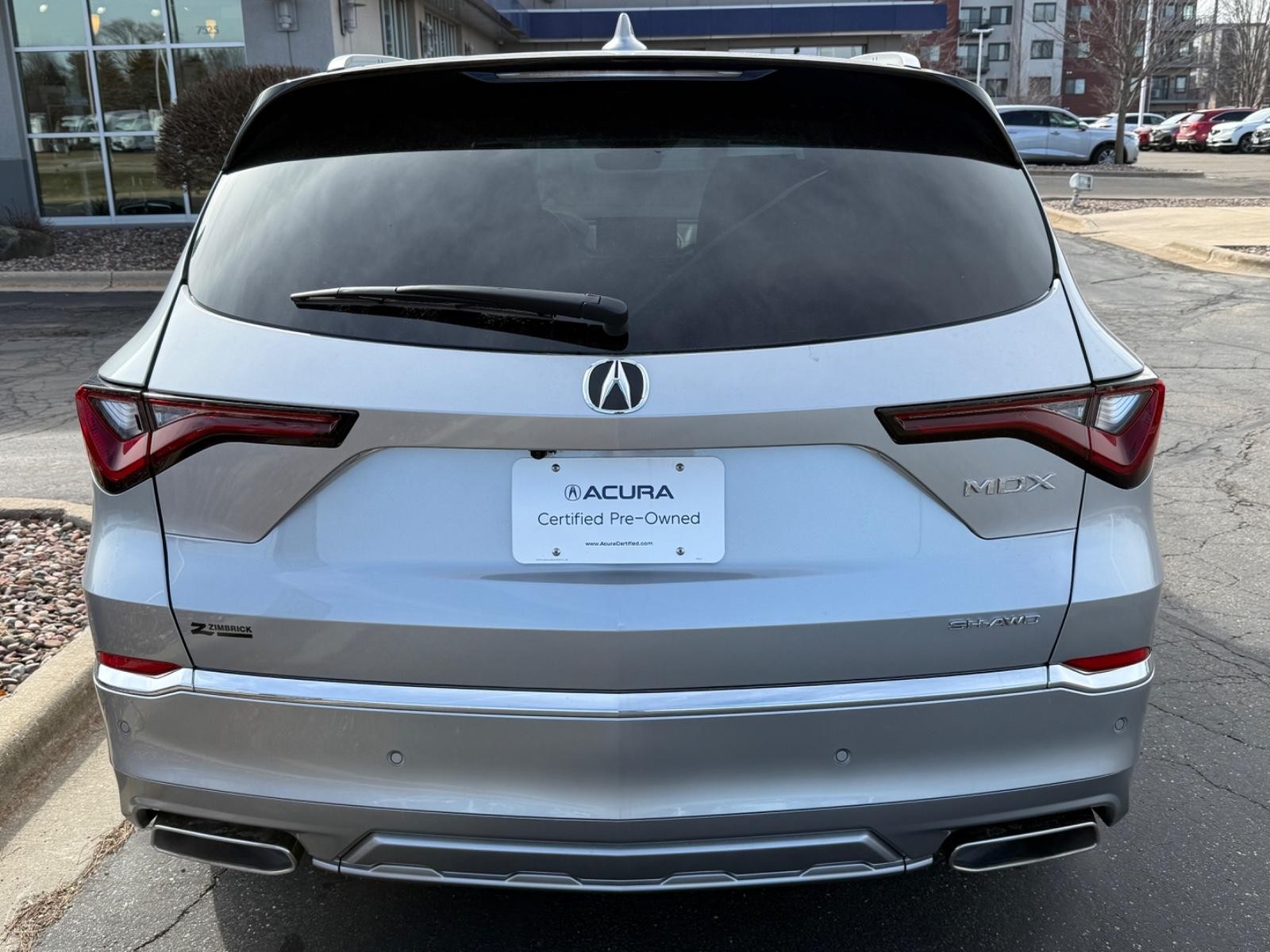 Acura MDX Vehicle Full-screen Gallery Image 04