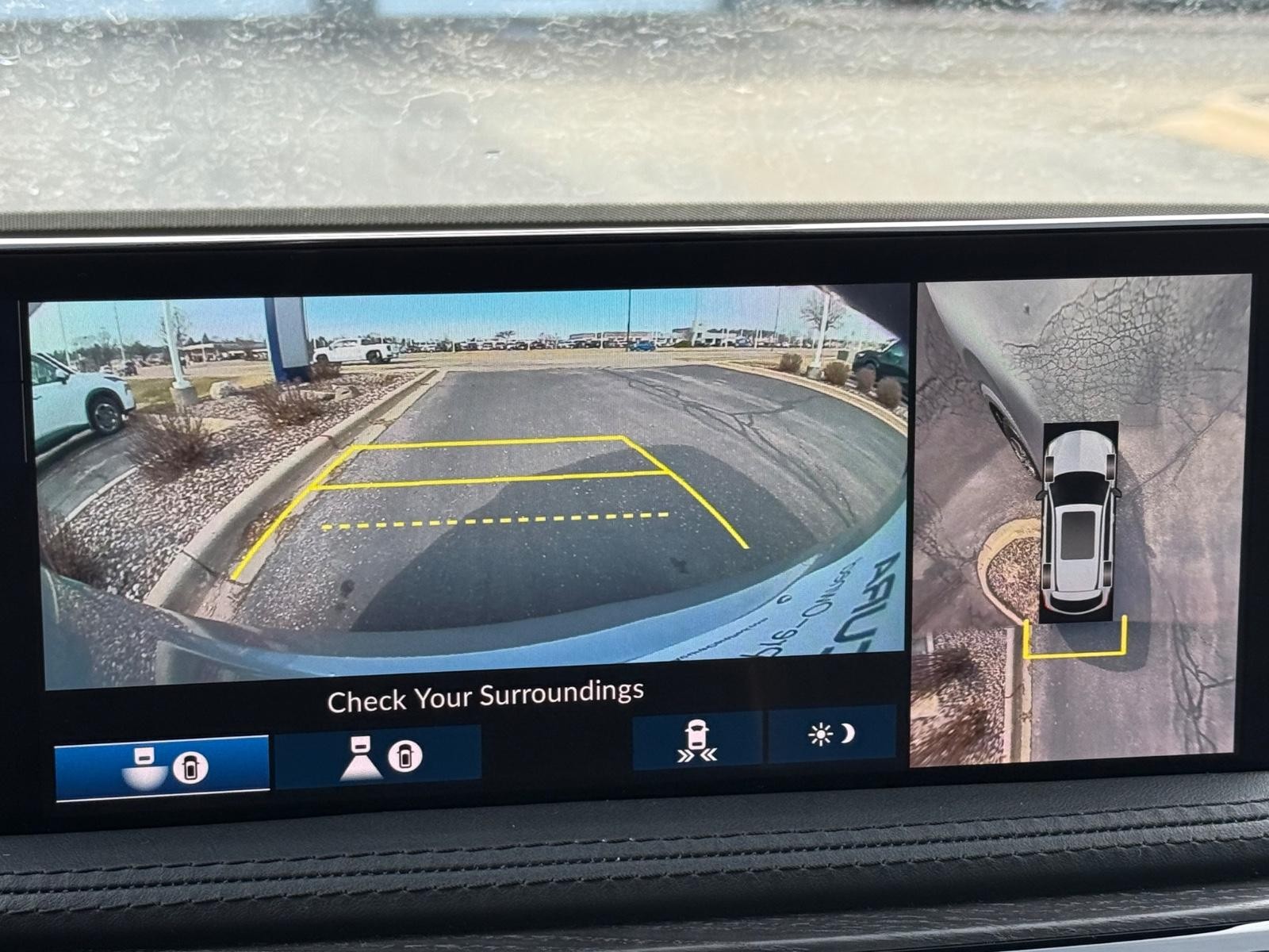 Acura MDX Vehicle Full-screen Gallery Image 21