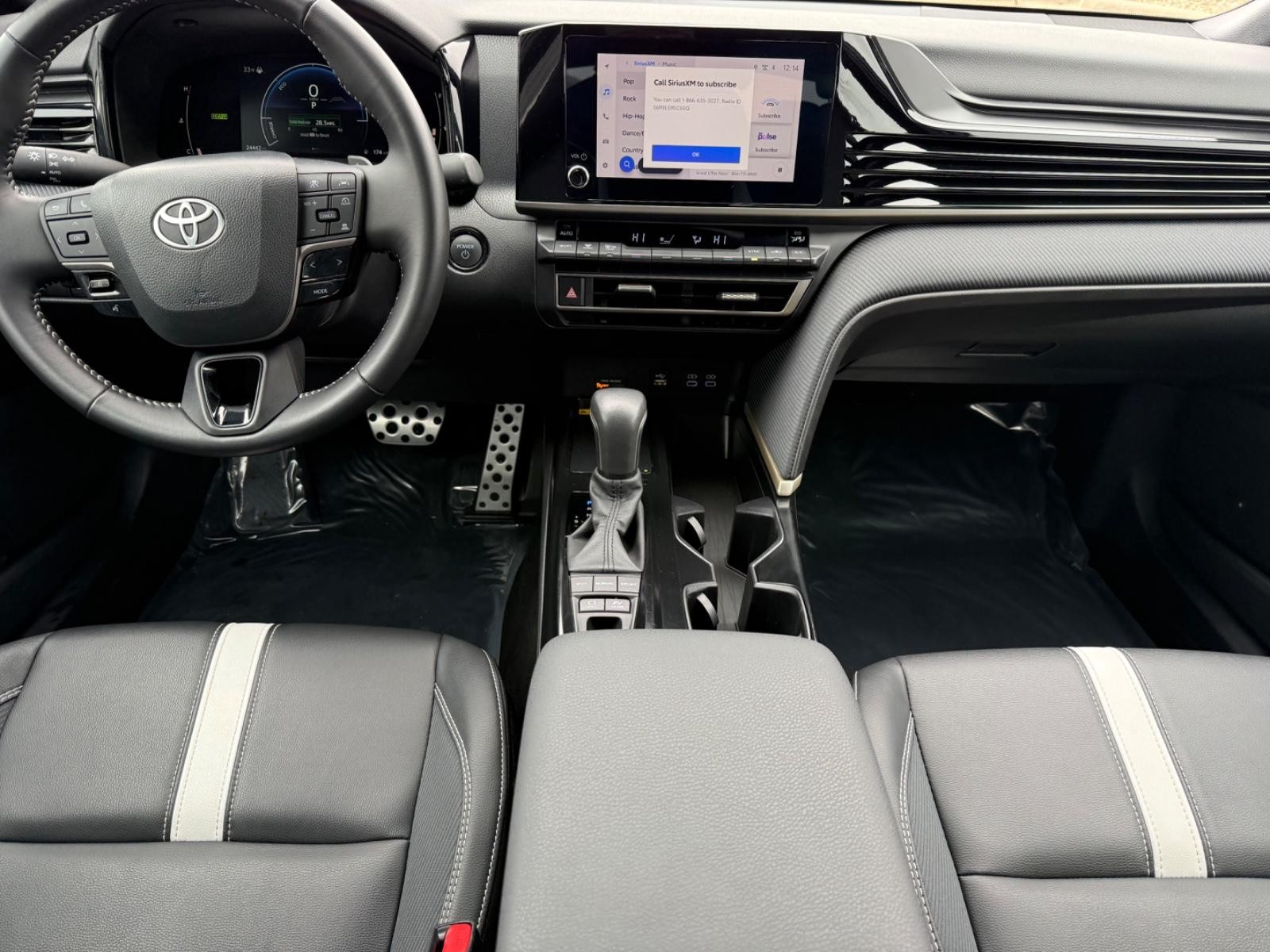 Toyota Camry Vehicle Image 11