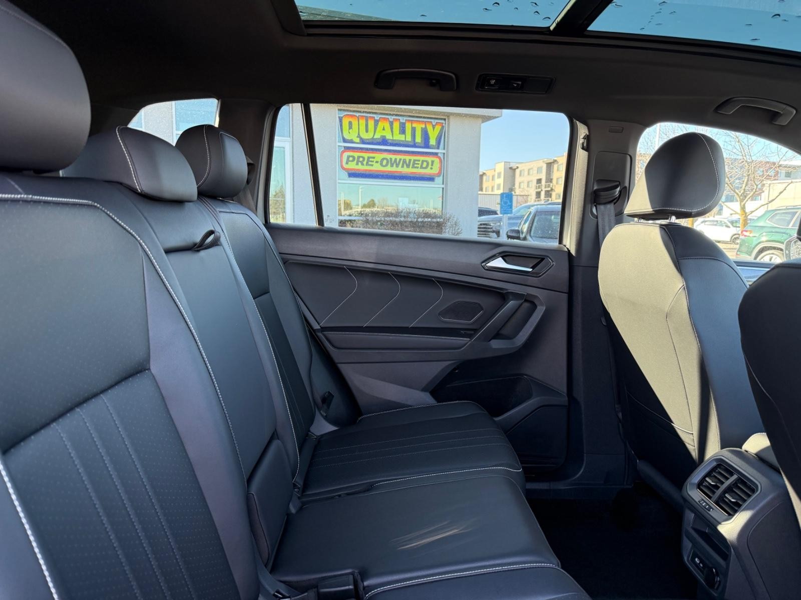 Volkswagen Tiguan Vehicle Image 10