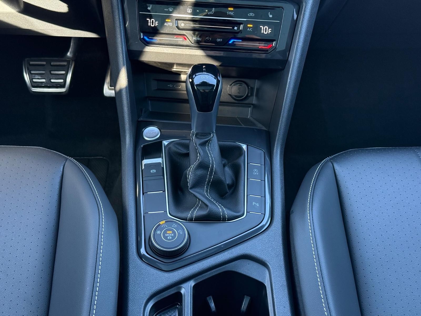 Volkswagen Tiguan Vehicle Image 13