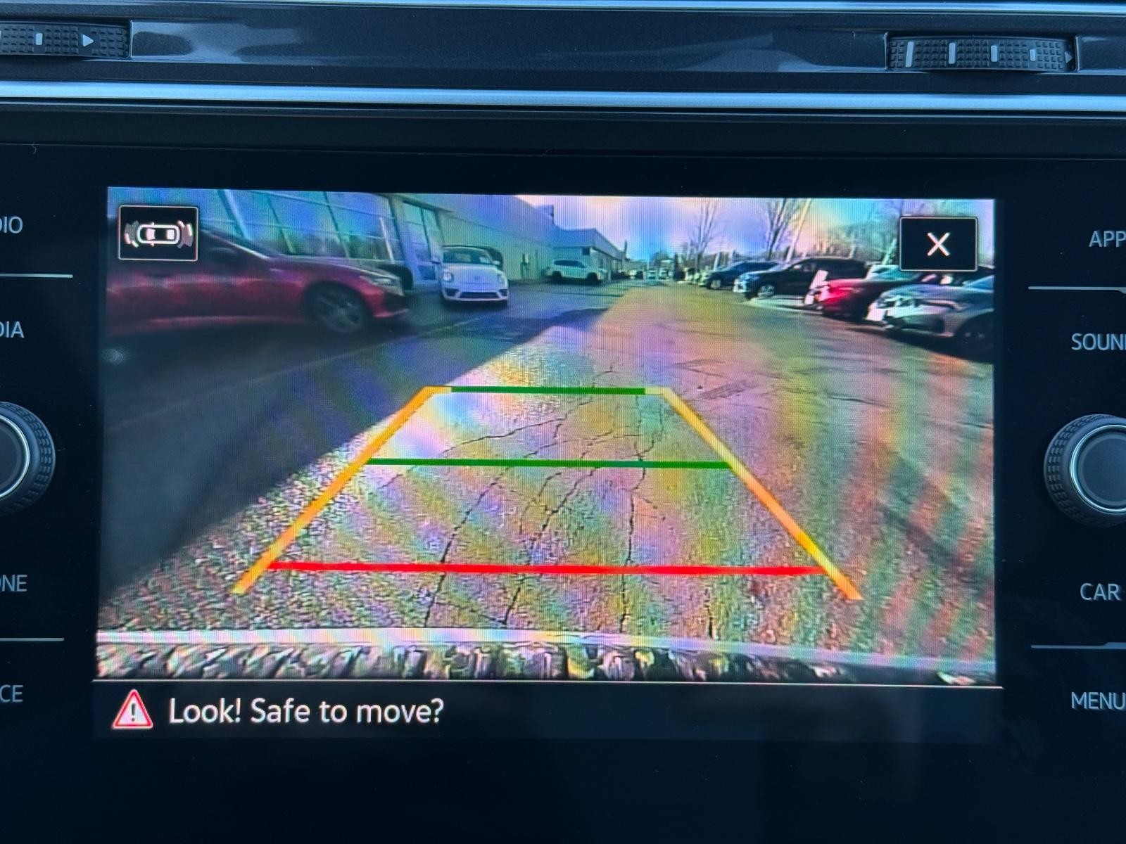 Volkswagen Tiguan Vehicle Image 19