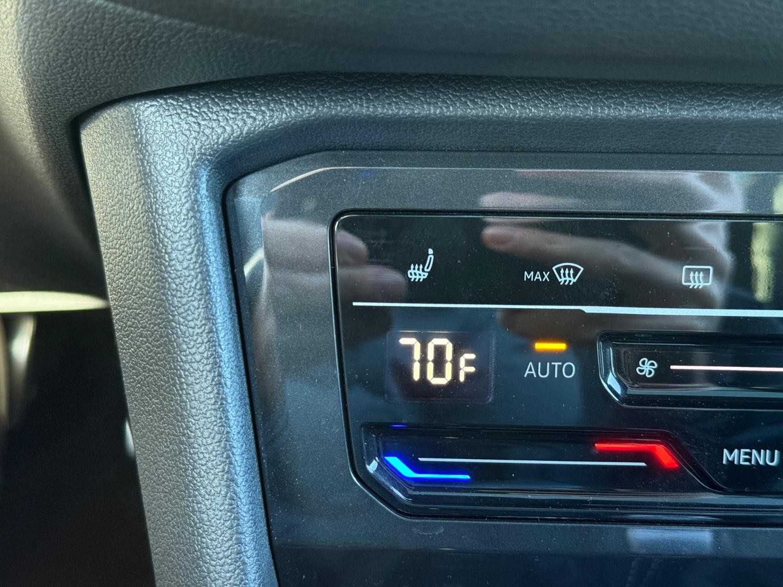 Volkswagen Tiguan Vehicle Image 20