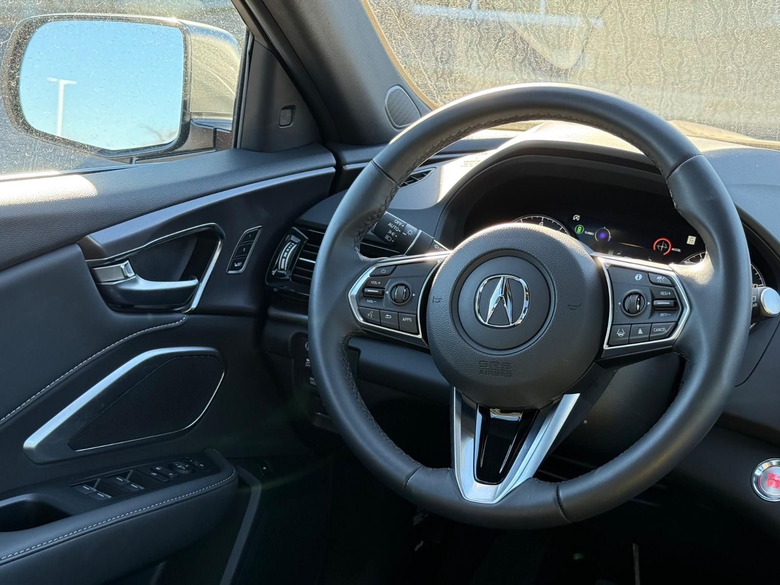 Acura RDX Vehicle Full-screen Gallery Image 14