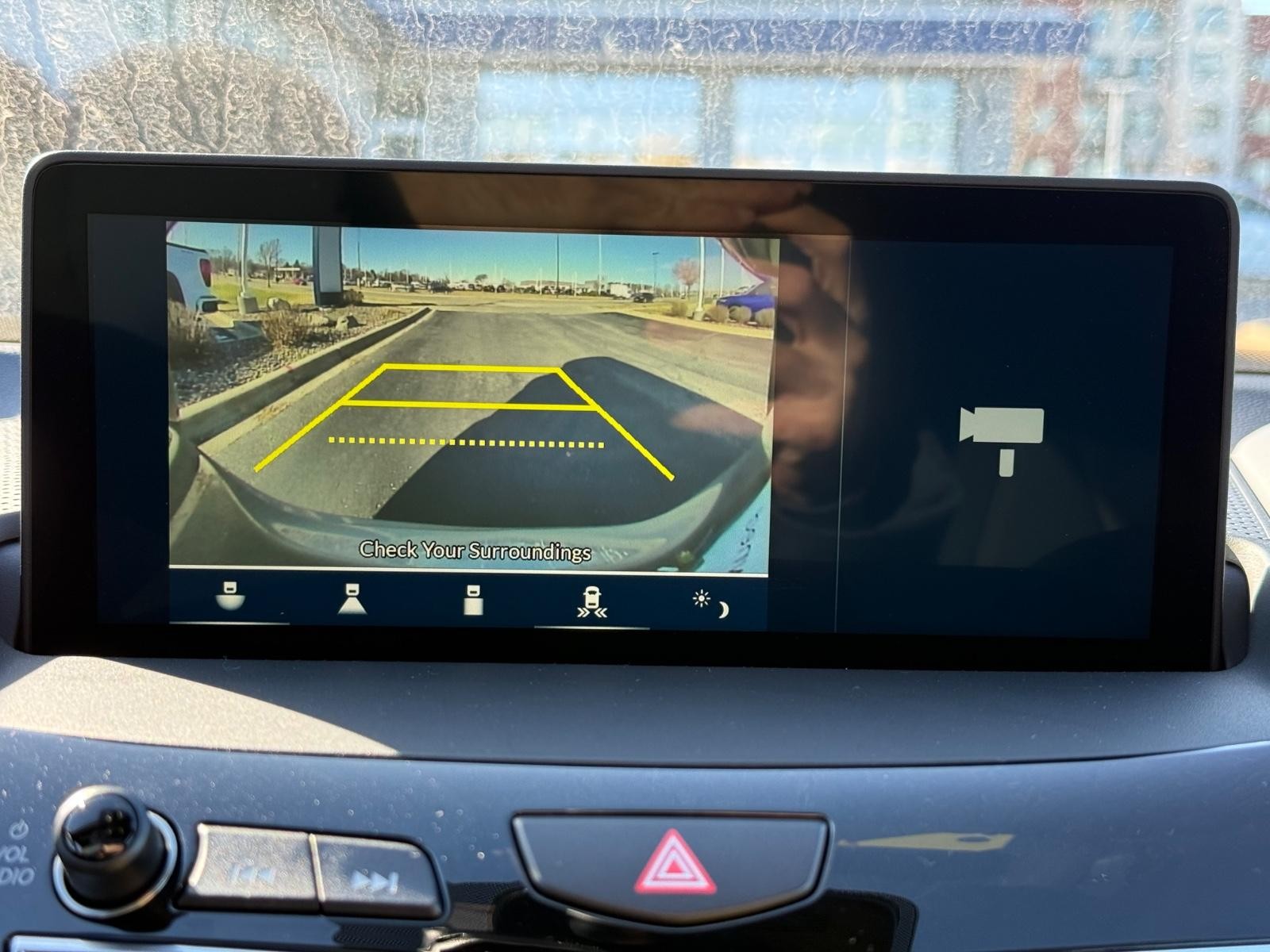 Acura RDX Vehicle Full-screen Gallery Image 20