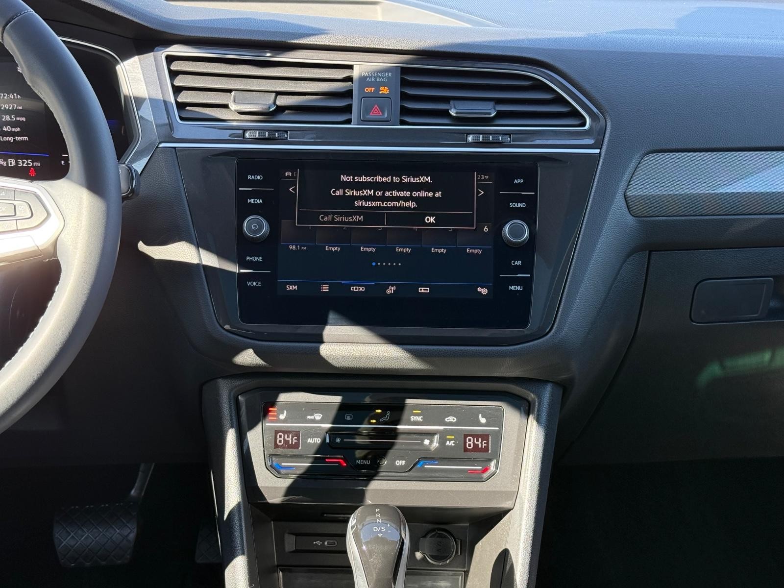 Volkswagen Tiguan Vehicle Image 12