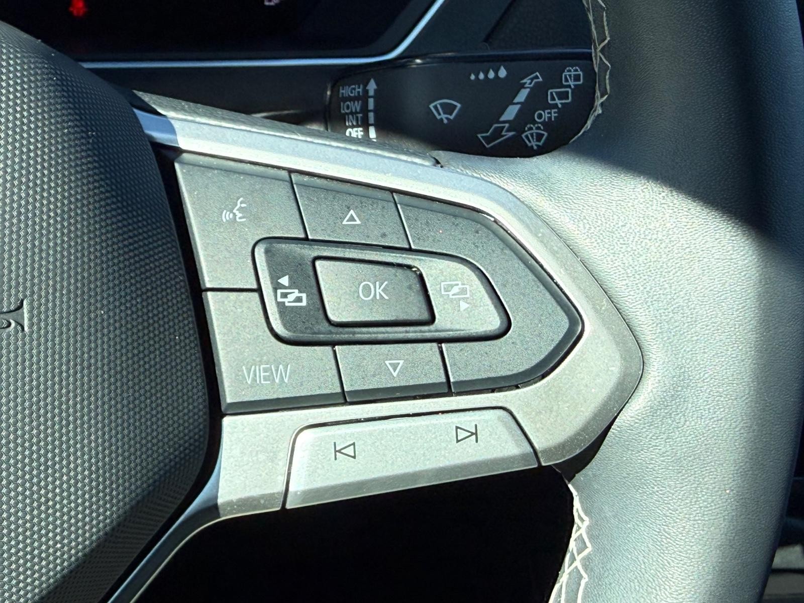 Volkswagen Tiguan Vehicle Image 17