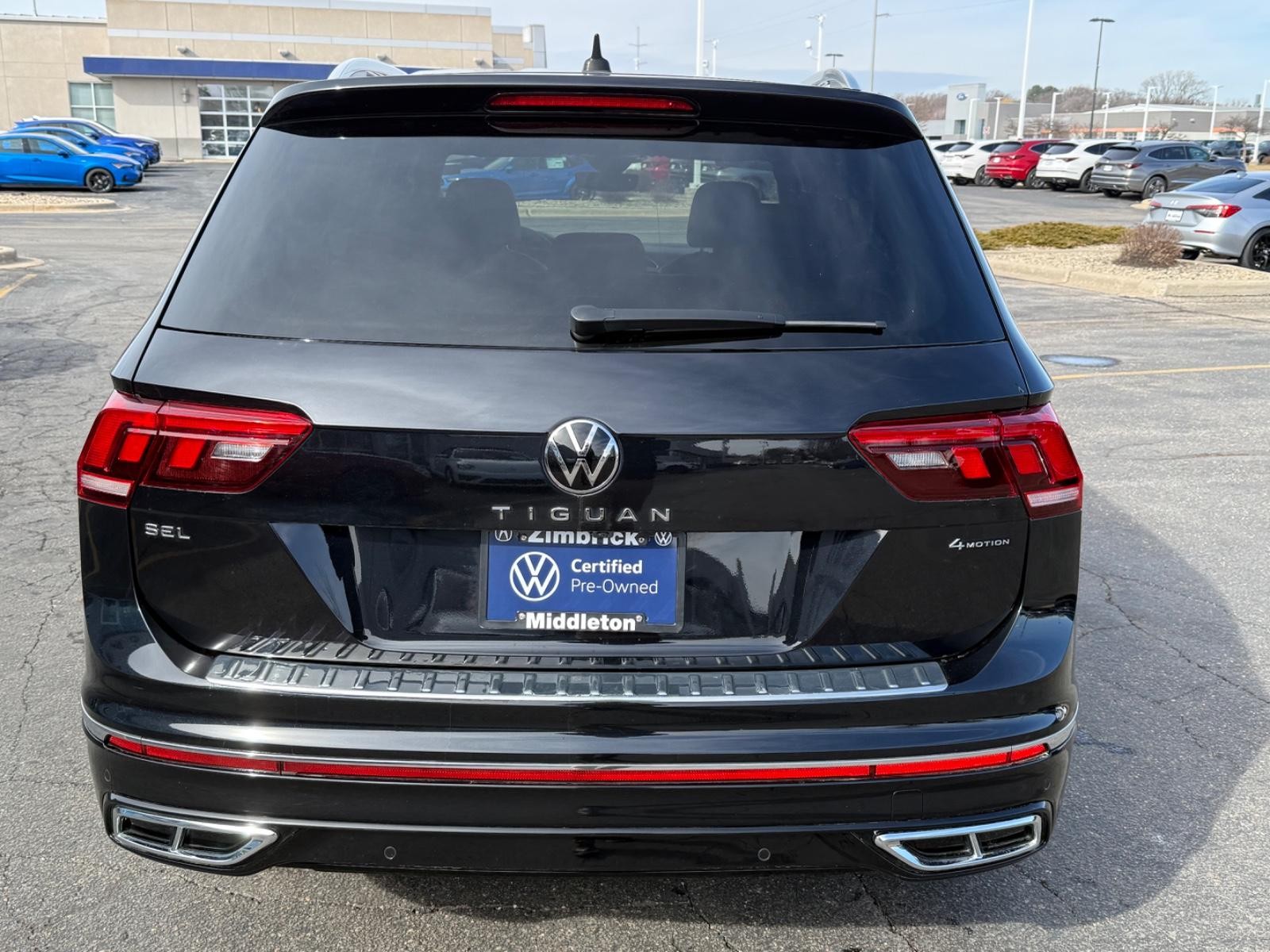Volkswagen Tiguan Vehicle Image 04
