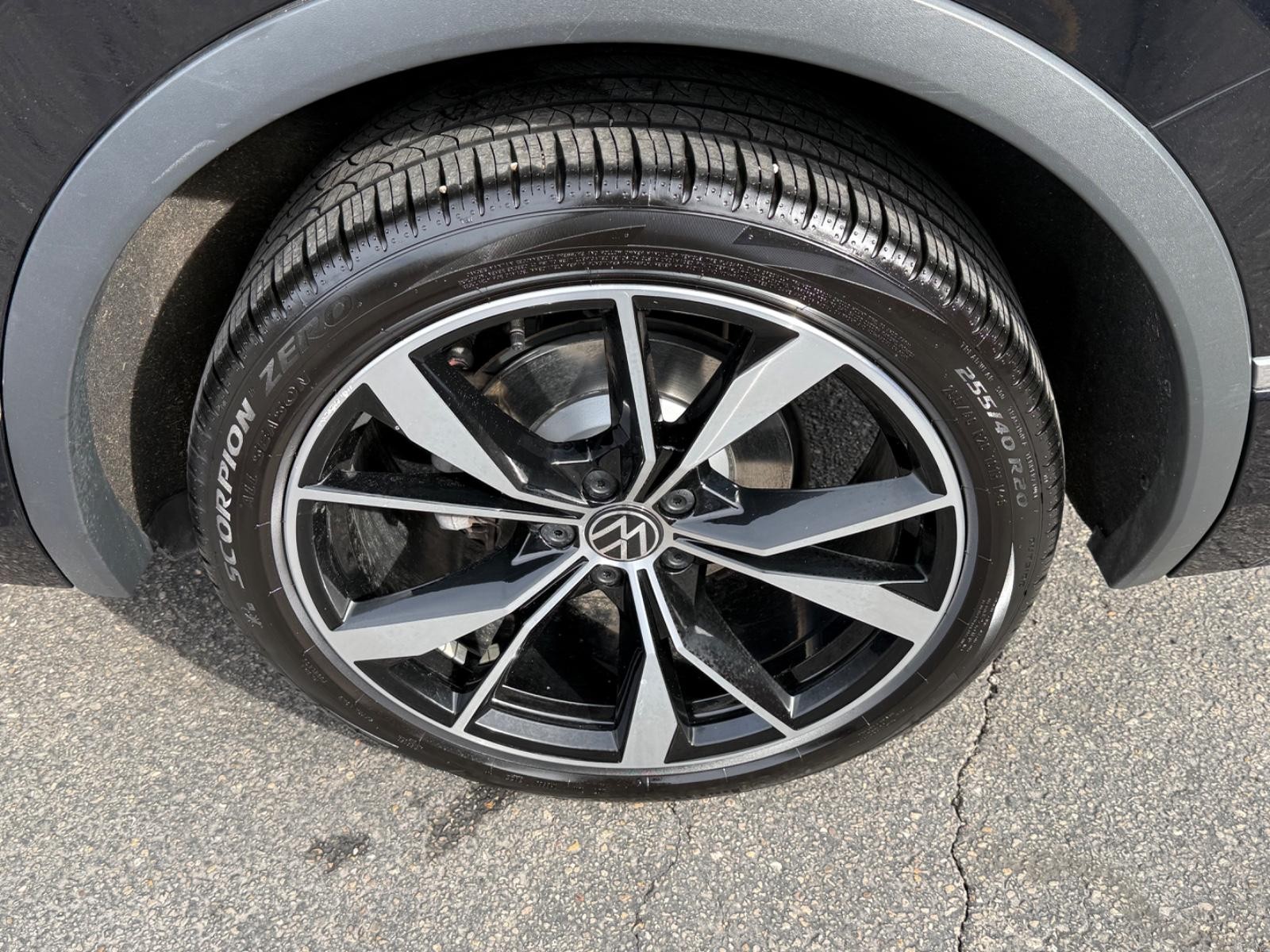 Volkswagen Tiguan Vehicle Image 07