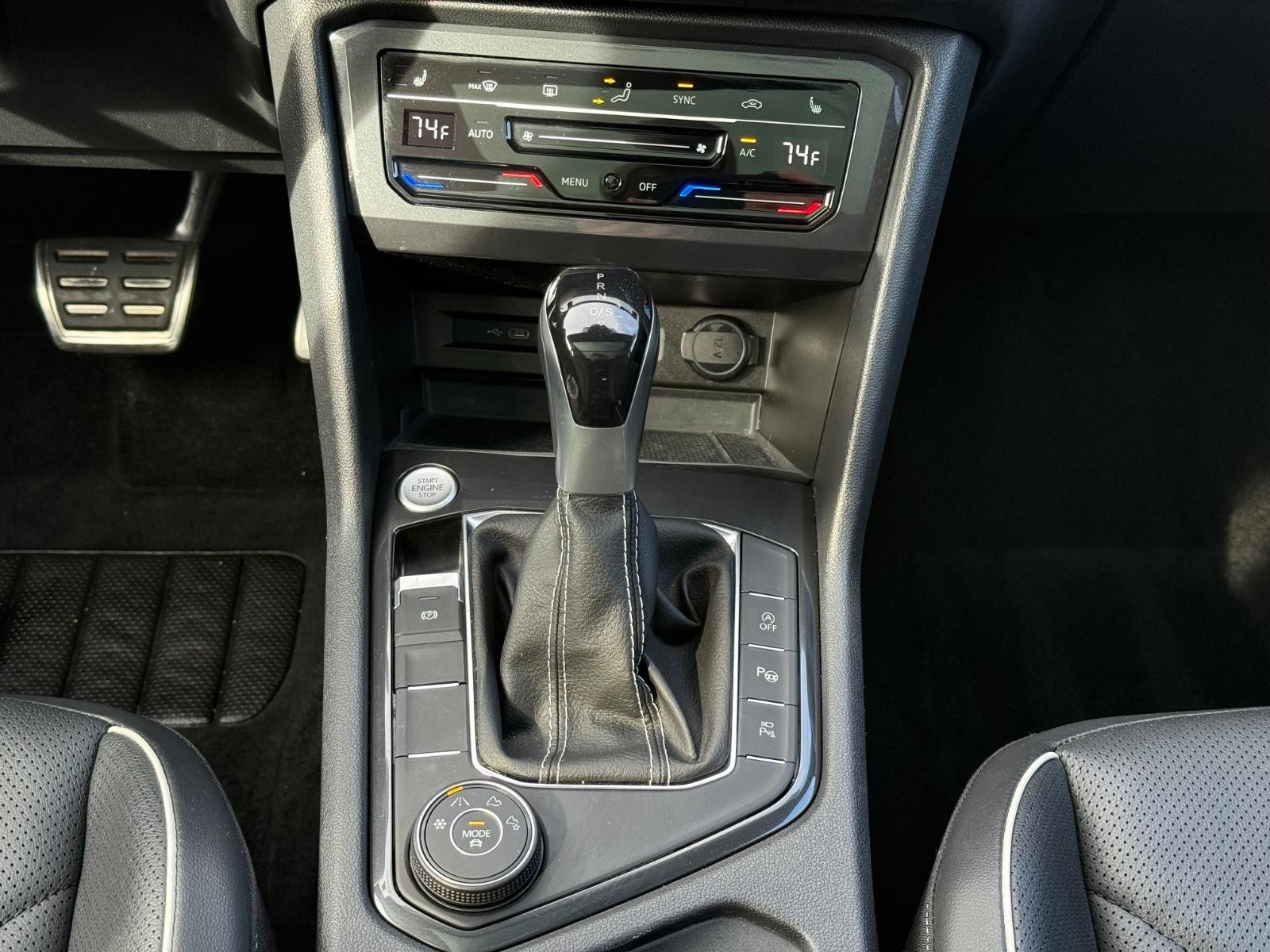 Volkswagen Tiguan Vehicle Image 13